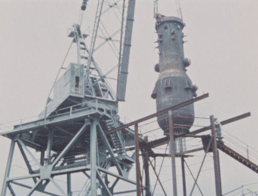 Reactor vessel being lifted